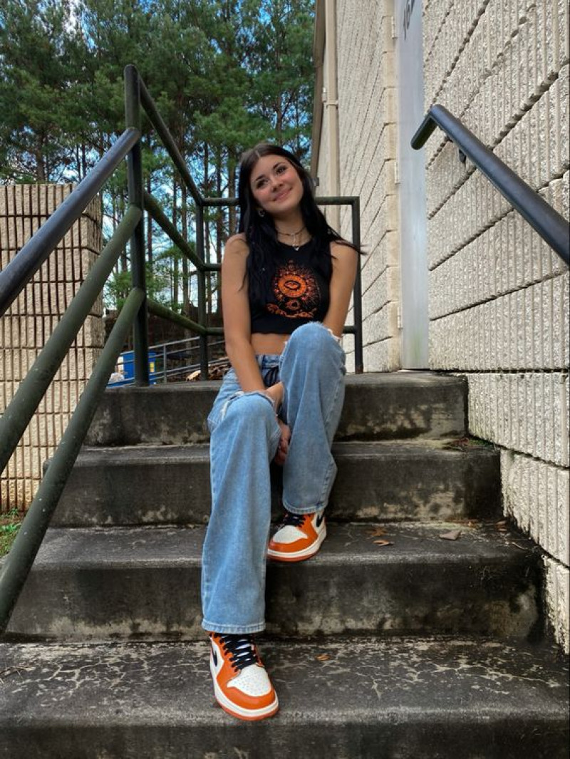 Orange And White Jordan Sneakers Outfits Black Tank Top Light Blue Sweat Pant: 