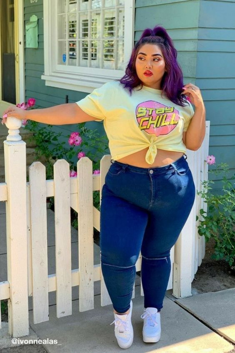 T-shirt, Plus Size Crop Top Fashion Wear With Dark Blue And Navy Casual Trouser, Cubby Girl: plus-size clothing,  curvy girl,  plus size beauty,  girls' outfit,  teenage girl  