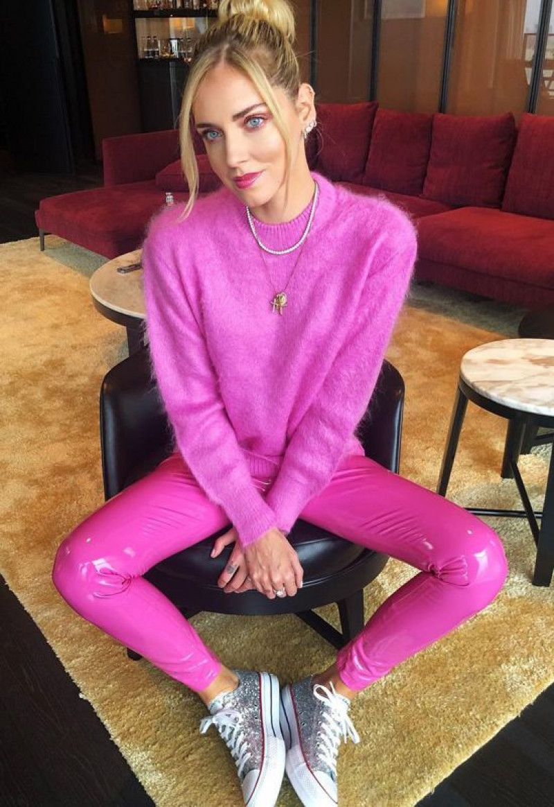 Pink Fuzzy Sweater, Glossy Leggings, and Sneakers, Trendy city outings: chiara ferragni,  women's jumper  