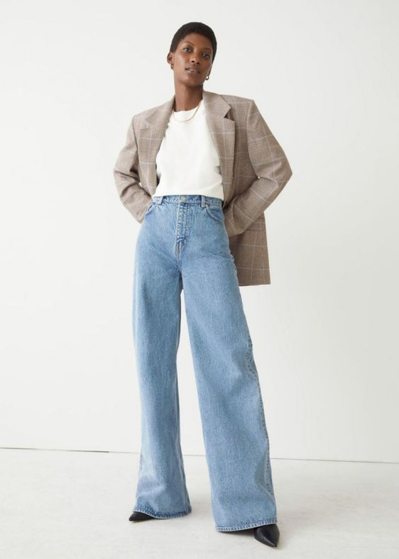 Beige Winter Blazer Fashion Outfits With Light Blue Casual Boot Cut Jeans, Causal Look 2023: high-rise,  wide-leg jeans  