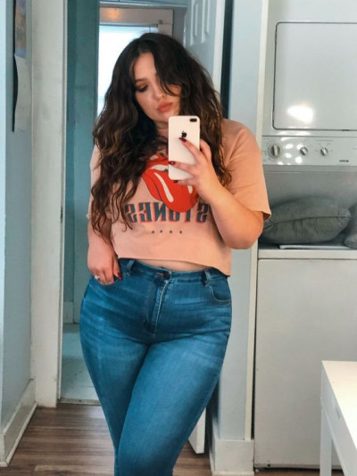 Outfit inspiration with jeans, t-shirt, jean short: hair m,  home appliance,  jean short,  long hair  