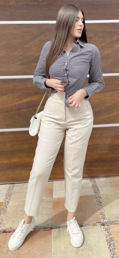 26 Business Casual Outfits (January 2024)