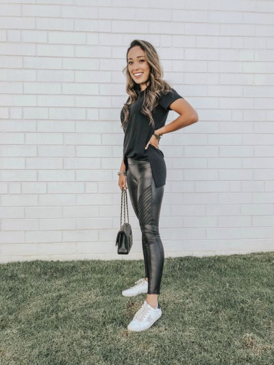 Best Tops To Wear With Leather Leggings in 2023 + Chic Outfits!