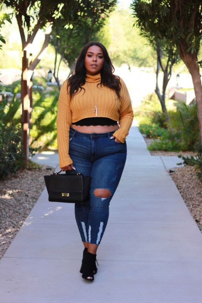 Chic trends with jeans, denim, t-shirt, crop top, cardigan: plus-size clothing,  crop top,  womens fashion,  fashion nova,  plus size sweater,  plus size jeans for women,  crop top sweater  